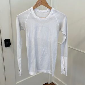 Lululemon long sleeve top/shirt | women’s size 4 | white